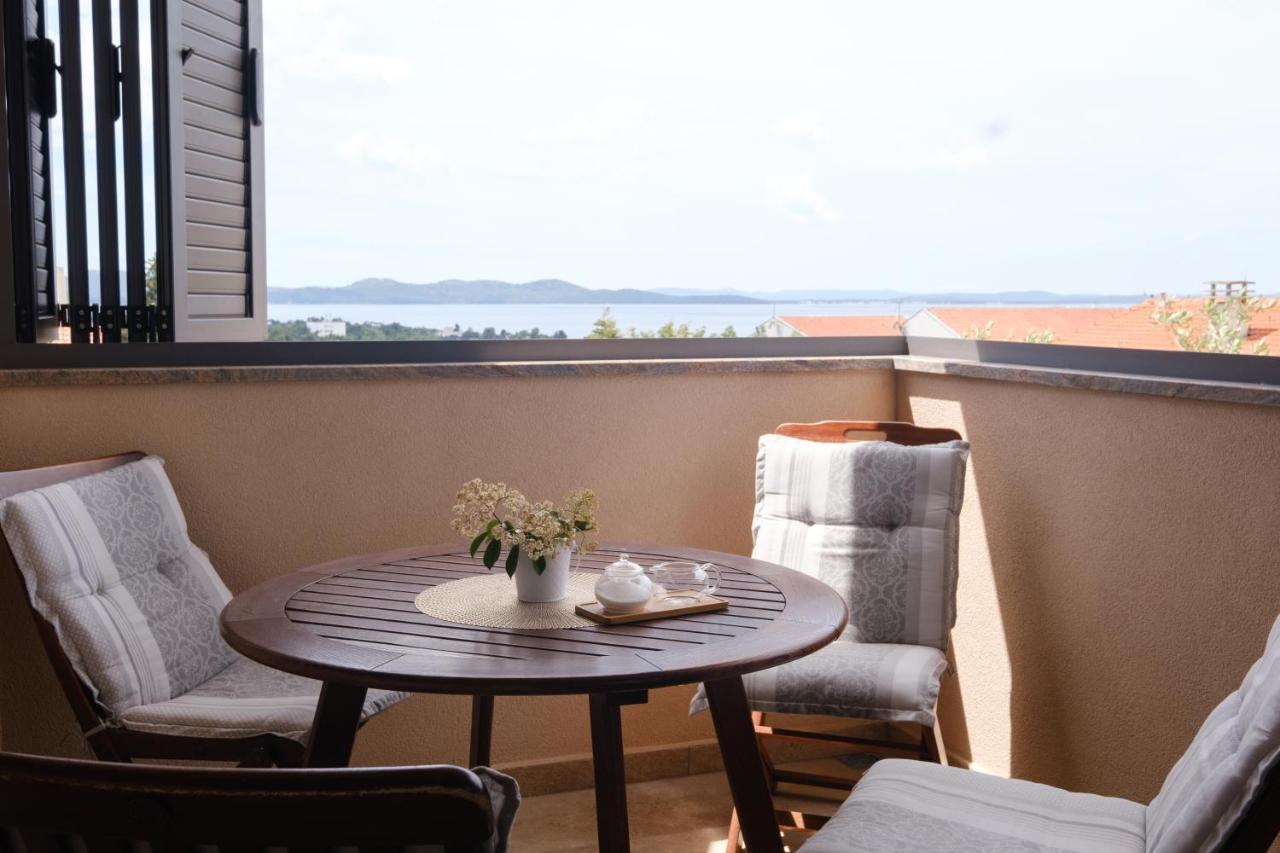 Apartments Luana With Private Jacuzzi Zadar Exterior photo