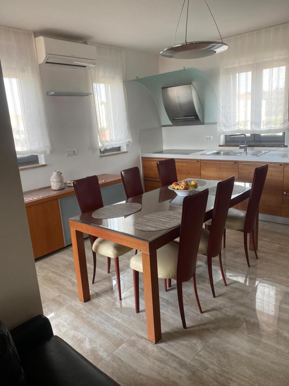 Apartments Luana With Private Jacuzzi Zadar Exterior photo