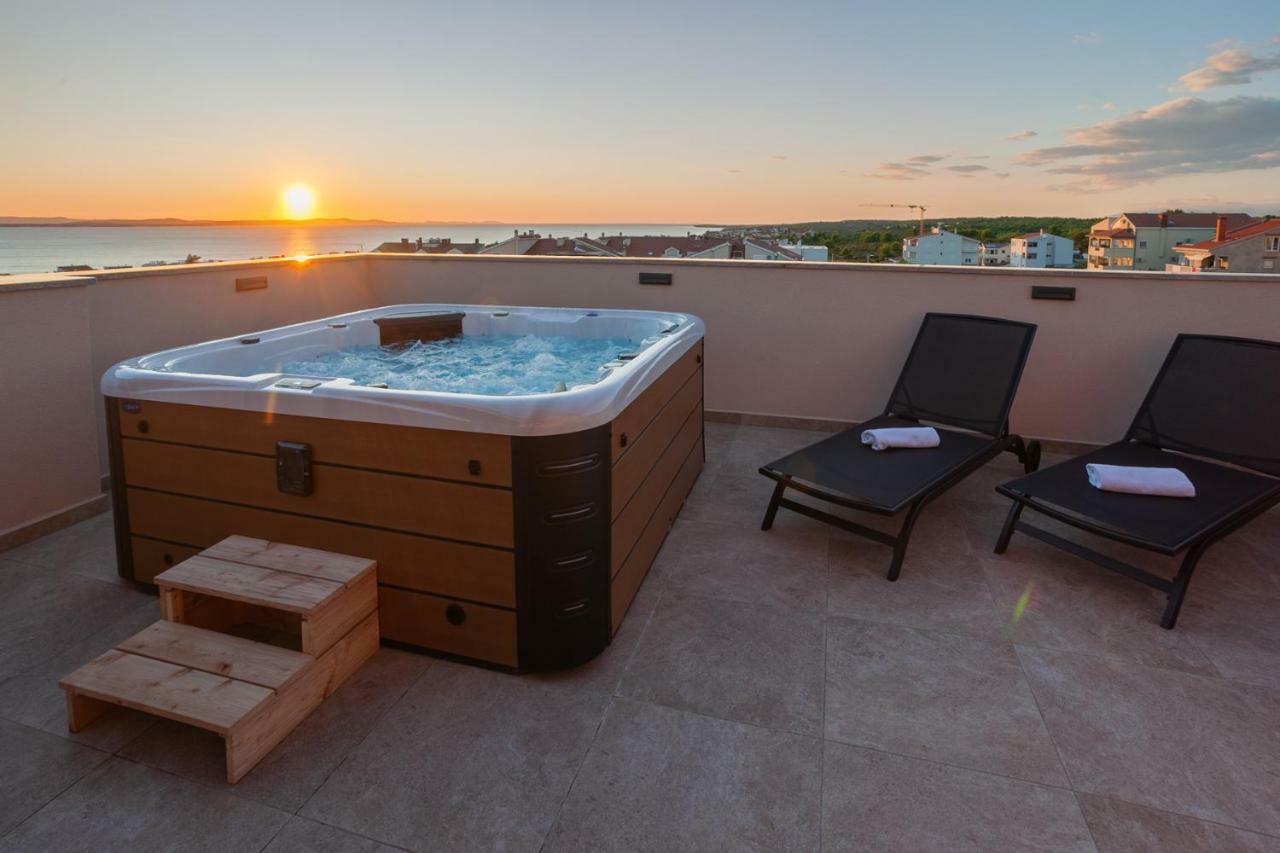 Apartments Luana With Private Jacuzzi Zadar Exterior photo